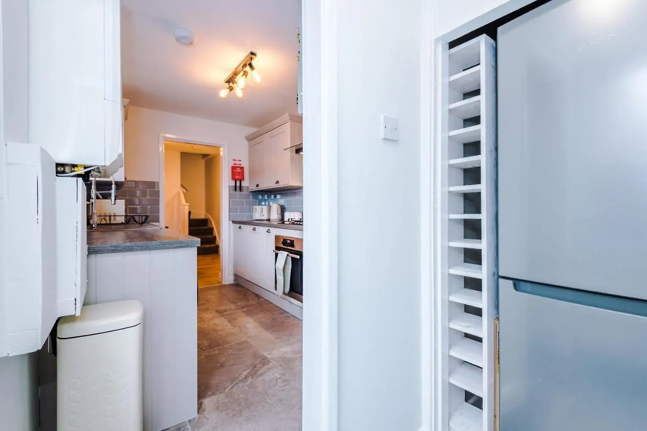 Holiday home Stylish City-Centre Home: Chester Comfort for 6 United Kingdom