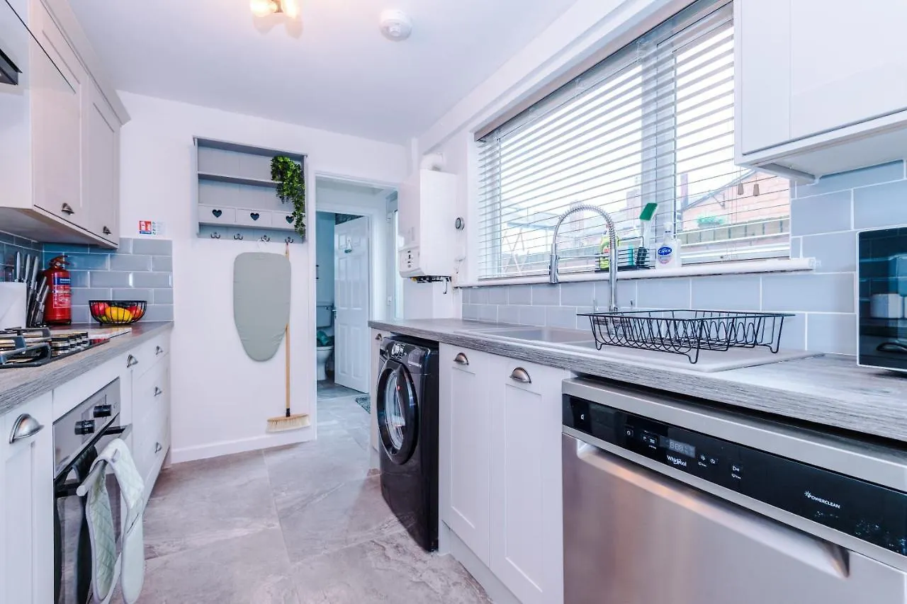 Holiday home Stylish City-Centre Home: Chester Comfort for 6 United Kingdom