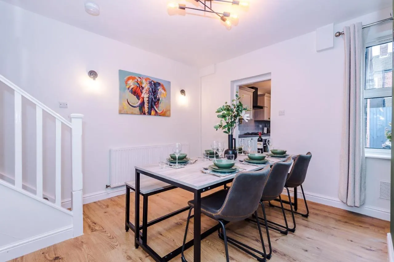 Stylish City-Centre Home: Chester Comfort for 6 0*,  United Kingdom